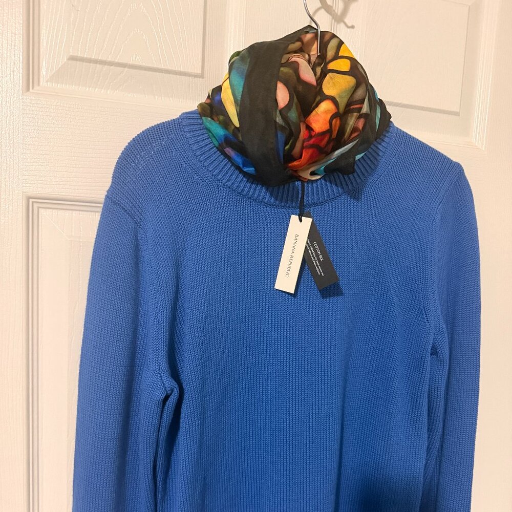 Banana Republic Women’s Crew Neck Sweater in Bright Blue